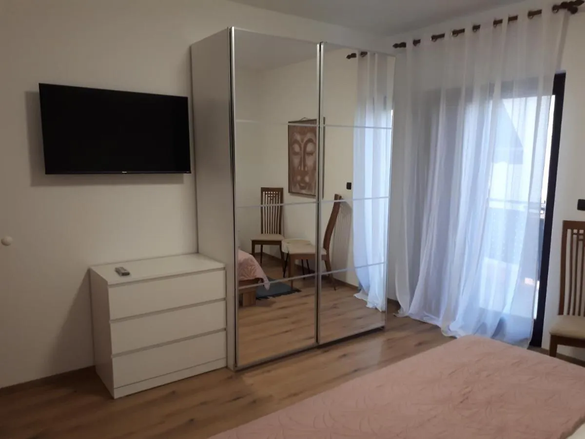 Apartman Sanda 普拉 公寓