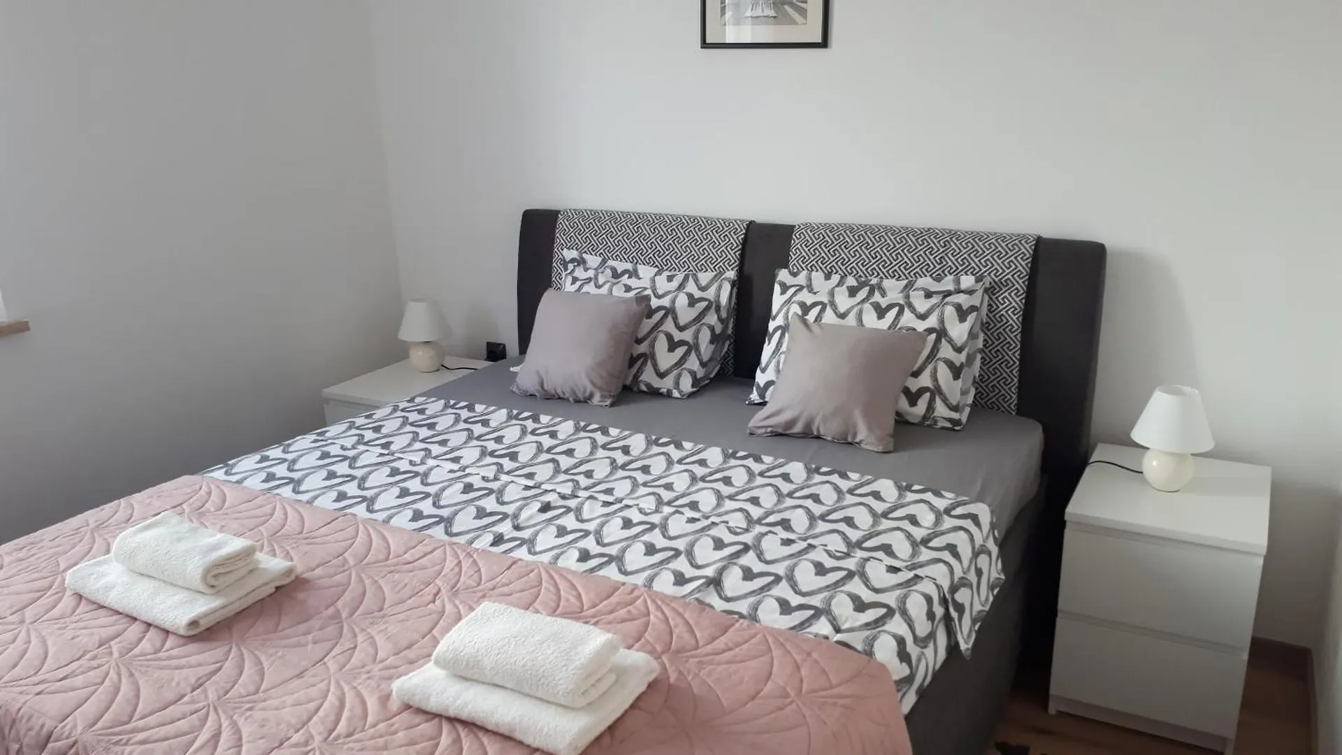 Apartman Sanda 普拉 0*,  克罗地亚